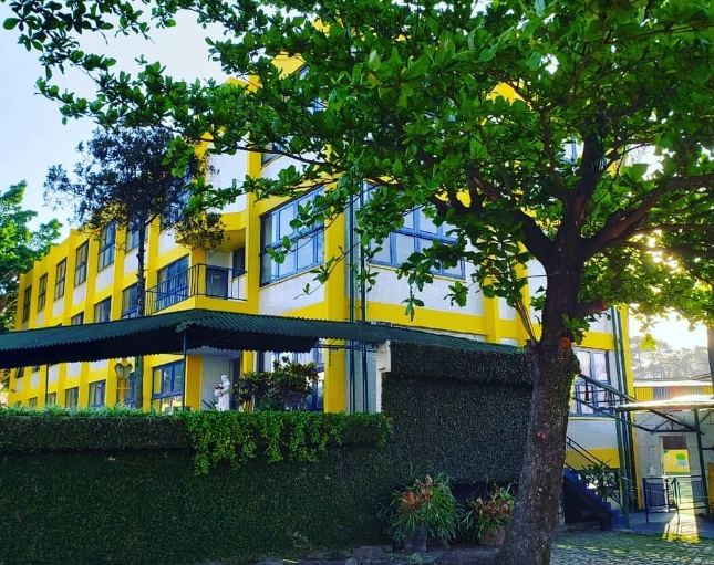Fachada do Colegio IESFA