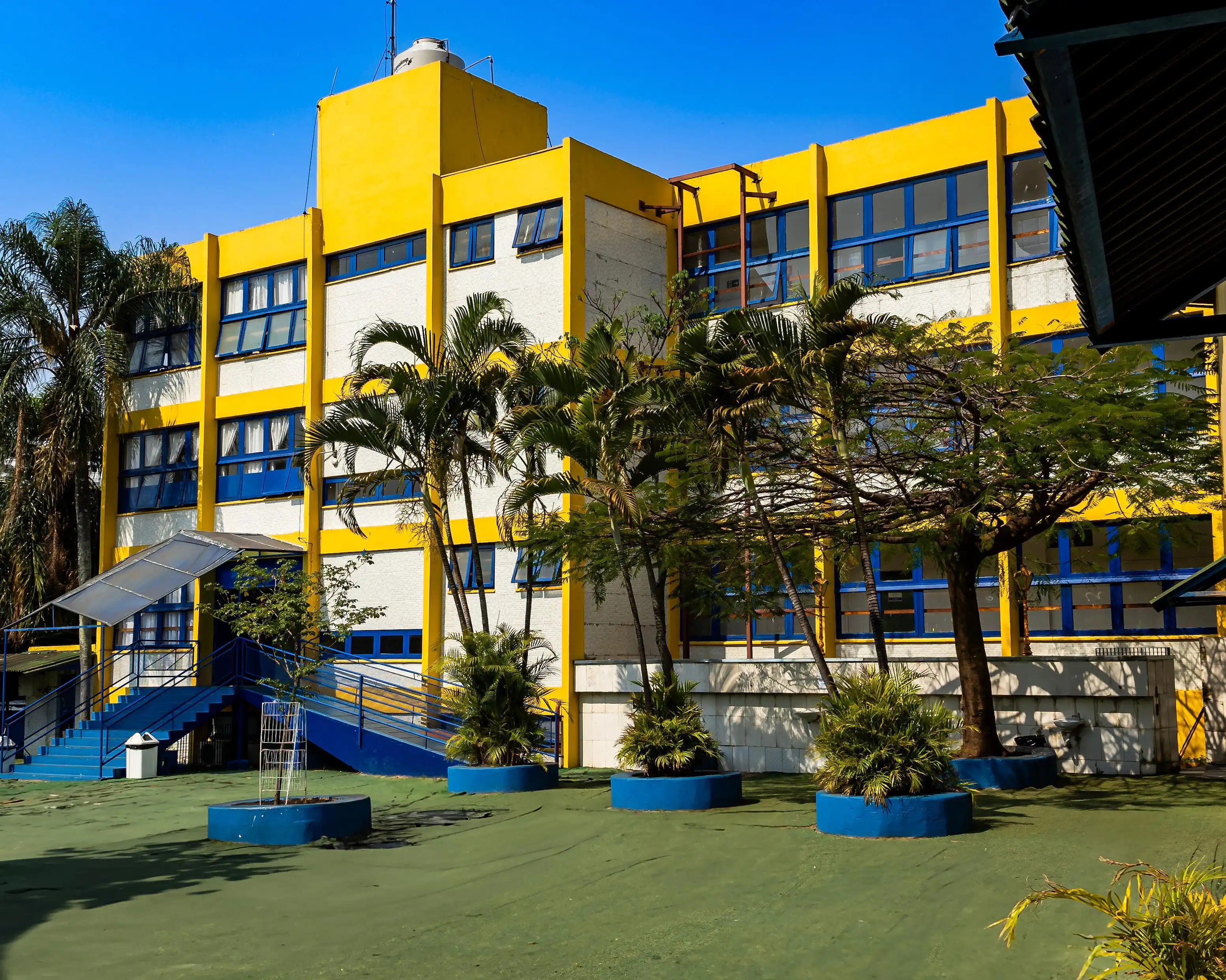 Alunos do Colegio IESFA em atividade interdisciplinar